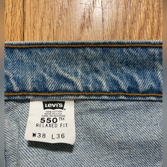Levi’s 550 relaxed fit jeans 38x36 - Picture 3 of 4
